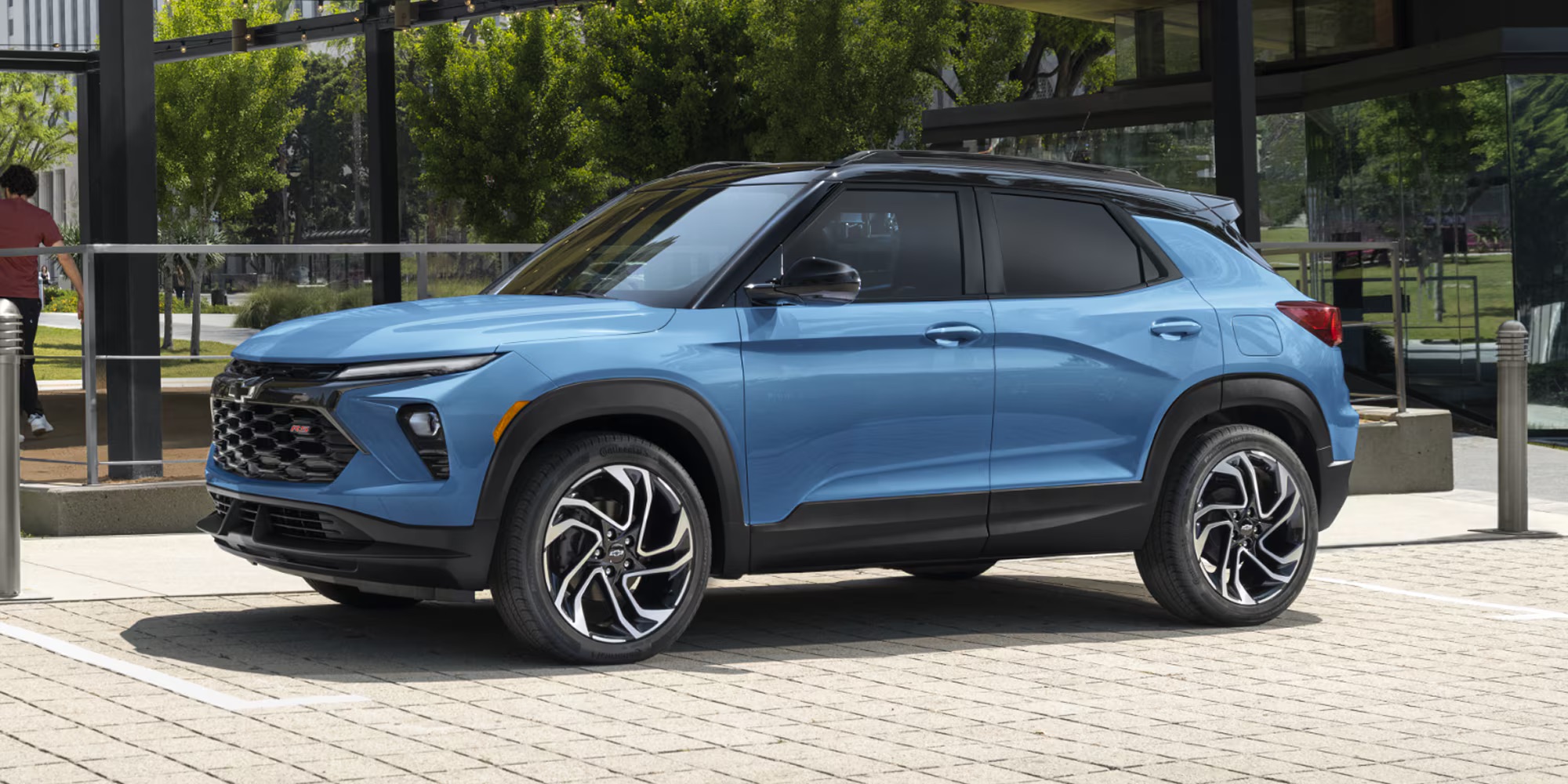 A blue 2025 Chevrolet from Lou Bachrodt Auto Mall in Rockford, IL