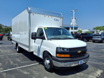 2025 Chevrolet Express Cutaway 3500 1WT
