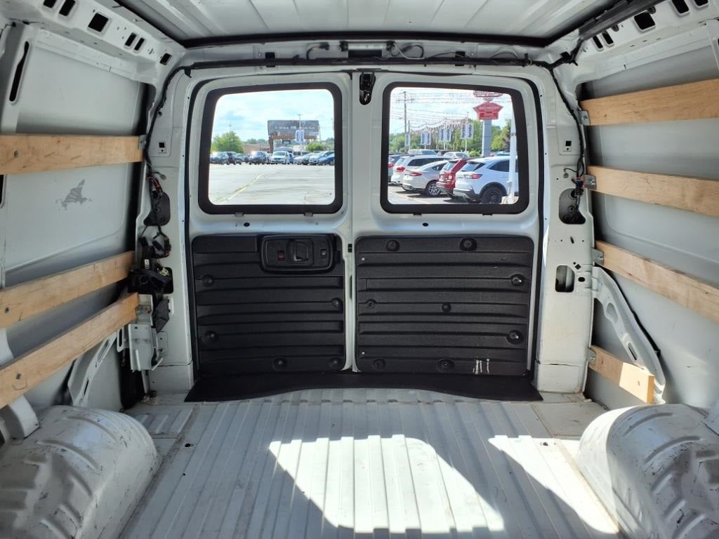 2022 Chevrolet Express 2500 Work Van Cargo