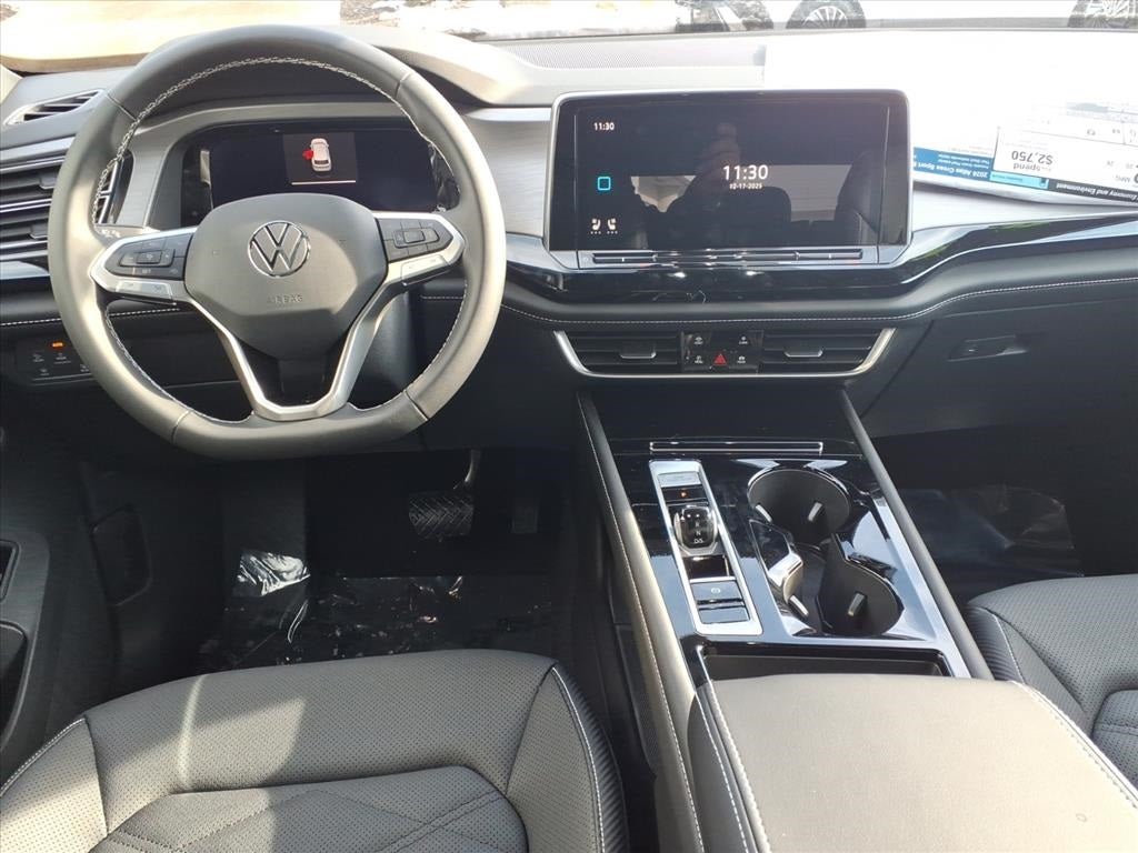 2026 Volkswagen Atlas Cross Sport 2.0T SE w/Technology