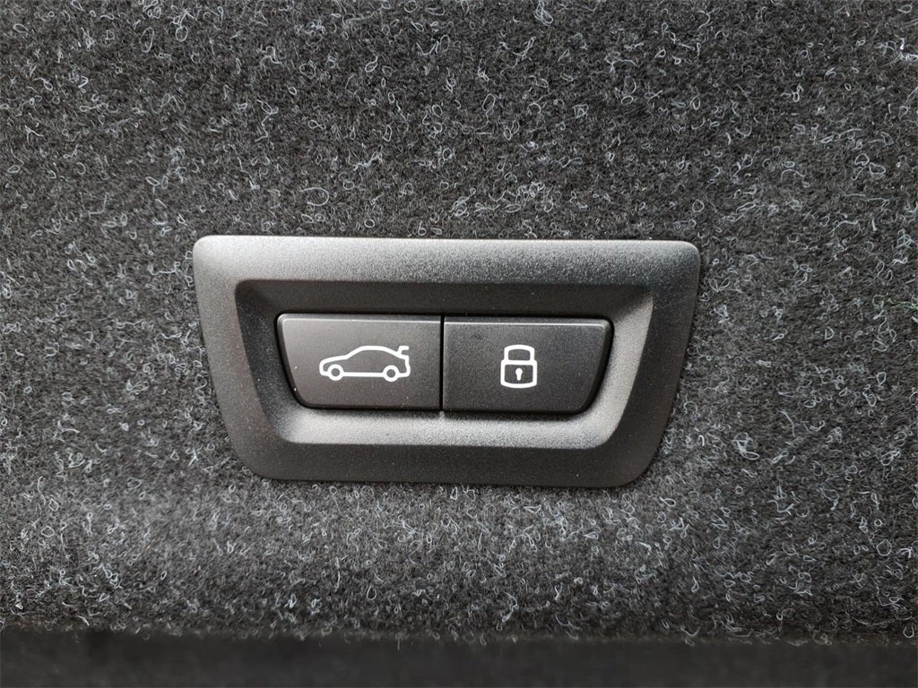 2025 BMW 330i 330i xDrive