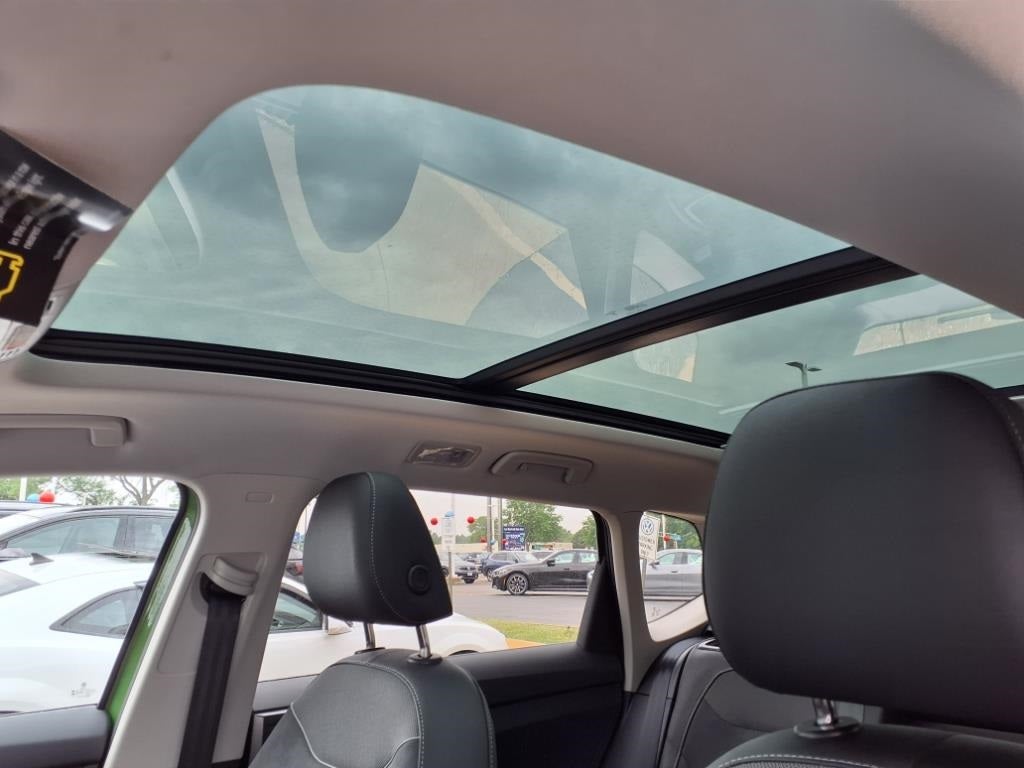 2025 Volkswagen Taos 1.5T SE Black