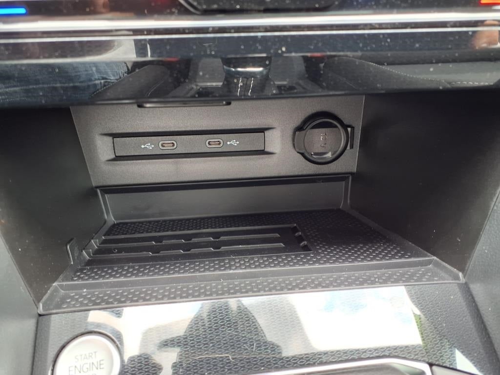 2025 Volkswagen Taos 1.5T SE Black