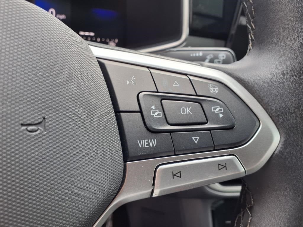 2025 Volkswagen Taos 1.5T SE Black