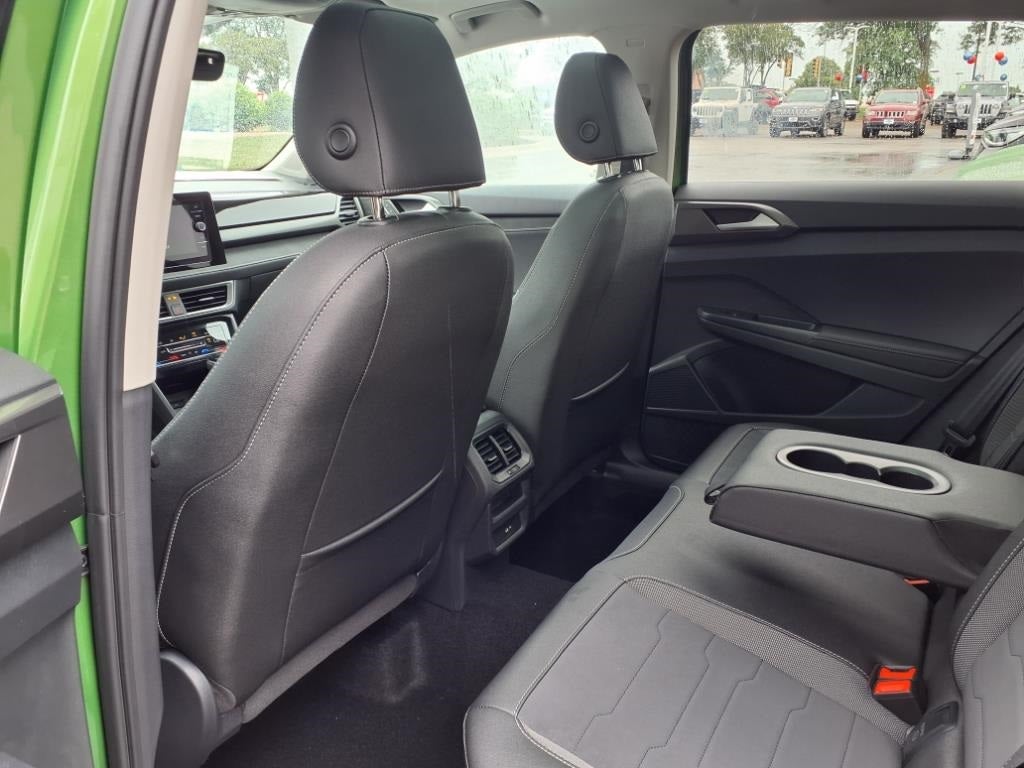 2025 Volkswagen Taos 1.5T SE Black