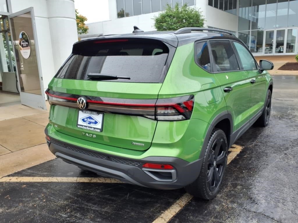 2025 Volkswagen Taos 1.5T SE Black