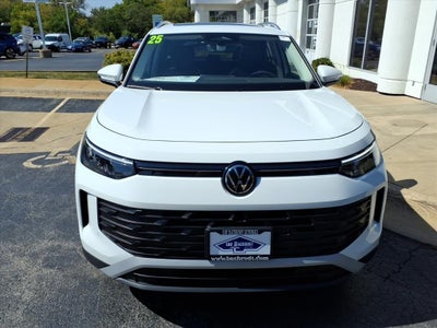 2025 Volkswagen Tiguan 2.0T SE