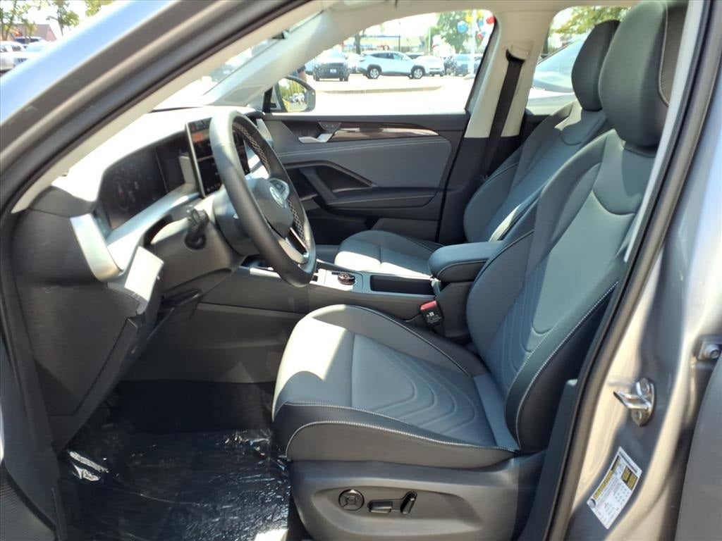 2025 Volkswagen Tiguan 2.0T SE