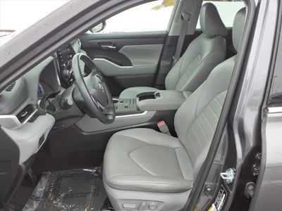 2022 Toyota Highlander Hybrid XLE