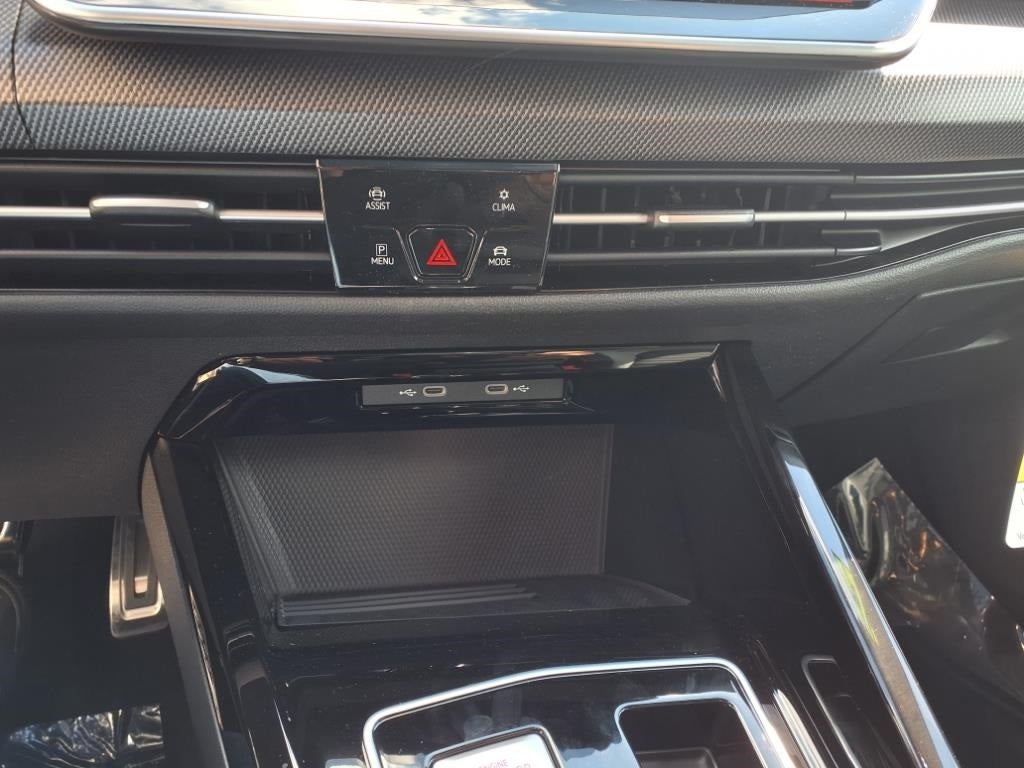 2025 Volkswagen Golf GTI 2.0T SE