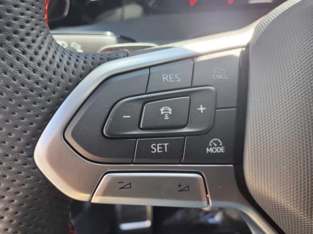 2025 Volkswagen Golf GTI 2.0T SE