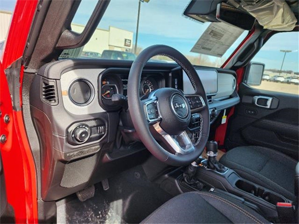 2025 Jeep Wrangler WRANGLER 4-DOOR SAHARA