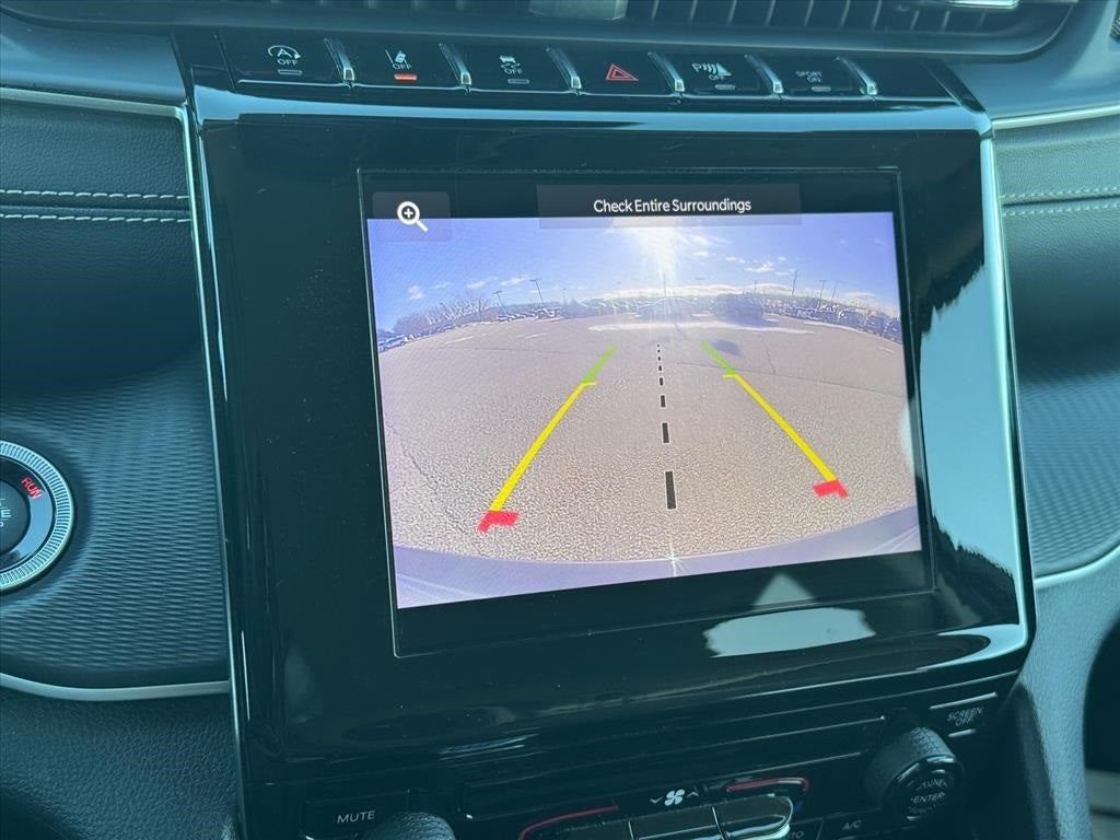 2024 Jeep Grand Cherokee Laredo 4x4