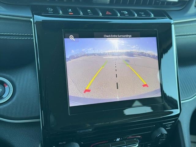 2024 Jeep Grand Cherokee Laredo 4x4