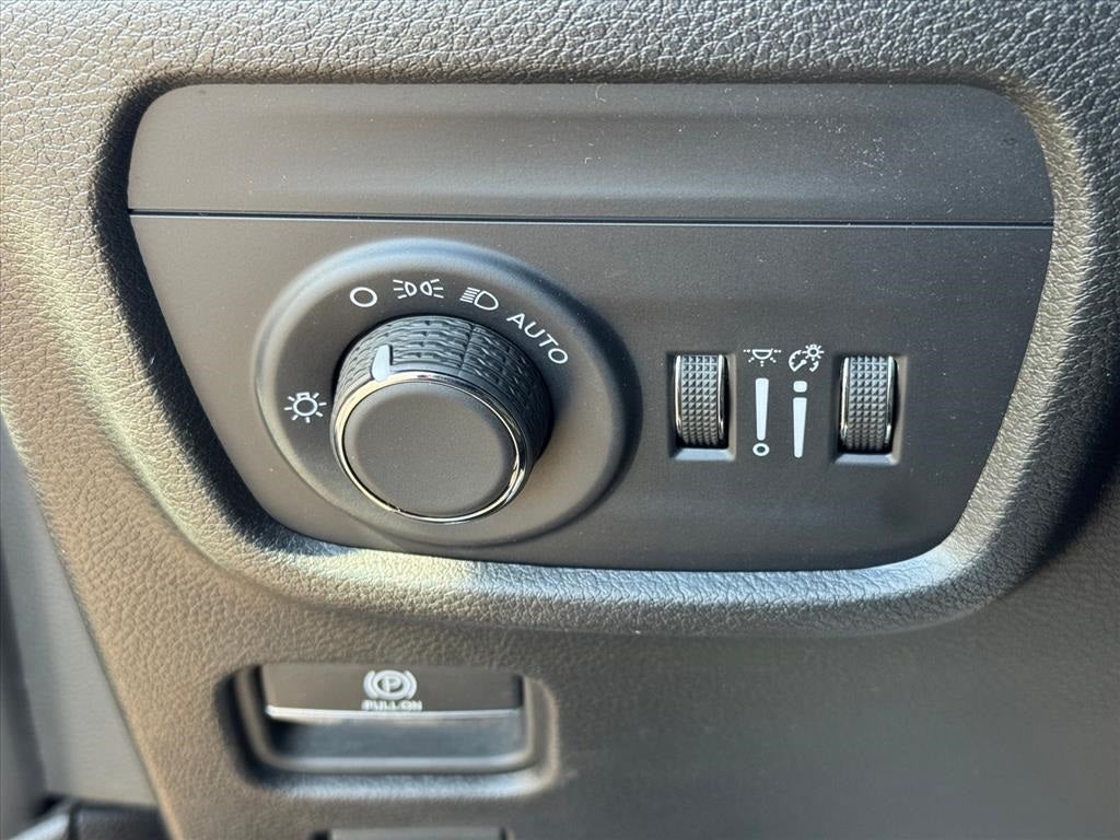 2024 Jeep Grand Cherokee Laredo 4x4