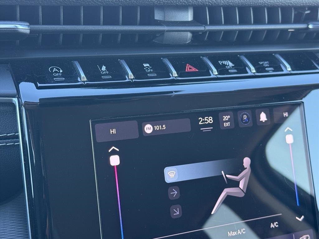 2024 Jeep Grand Cherokee Laredo 4x4