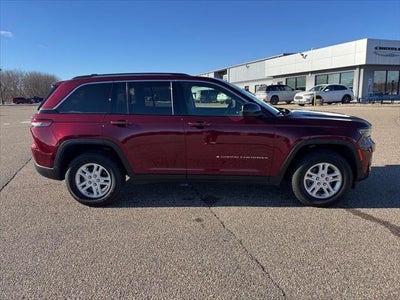 2024 Jeep Grand Cherokee Laredo 4x4