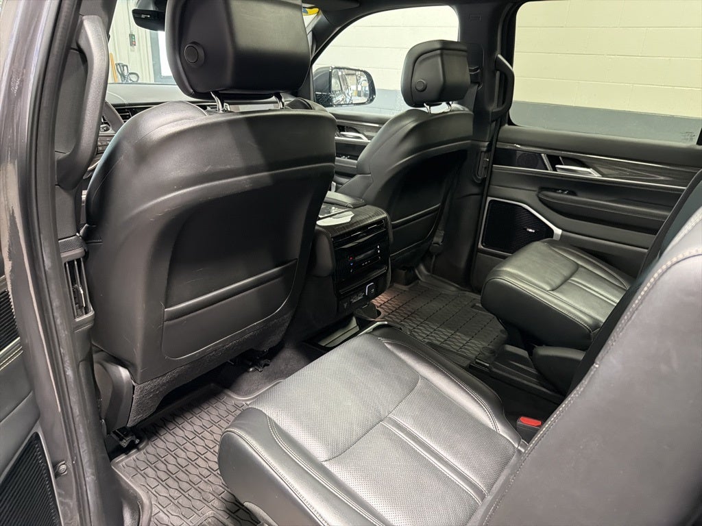 2022 Jeep Wagoneer Series III 4x4