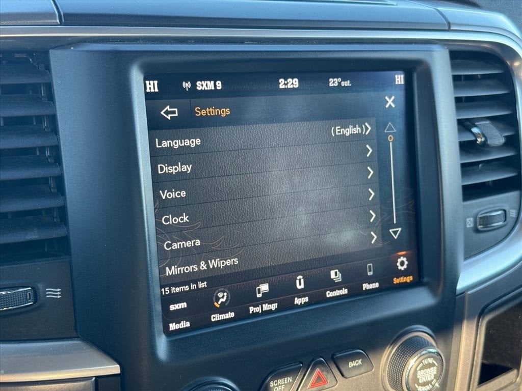 2023 RAM 1500 Classic SLT Crew Cab 4x4 5'7' Box