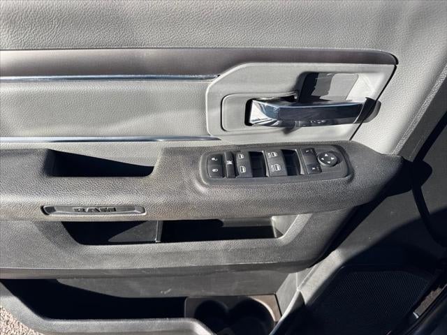 2023 RAM 1500 Classic SLT Crew Cab 4x4 5'7' Box