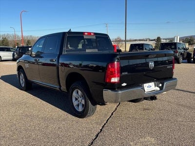 2023 RAM 1500 Classic SLT Crew Cab 4x4 5'7' Box