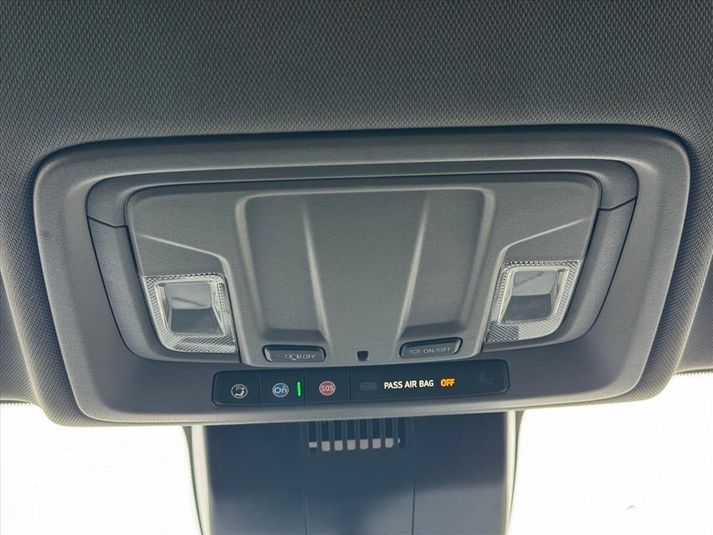 2022 Chevrolet Silverado 1500 4WD Crew Cab Short Bed Custom