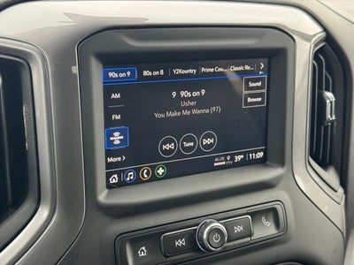 2022 Chevrolet Silverado 1500 4WD Crew Cab Short Bed Custom