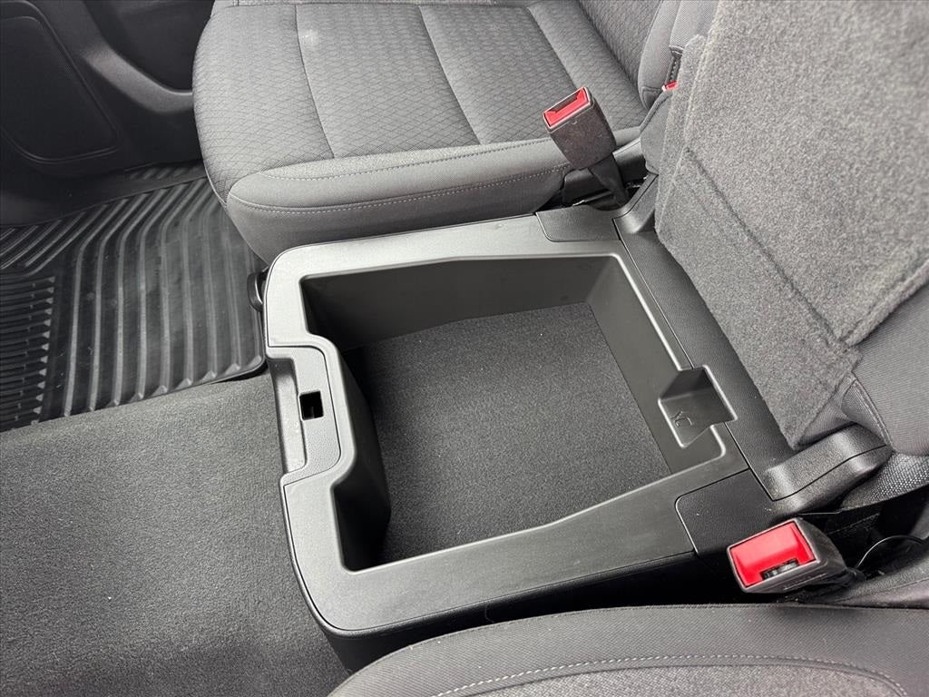 2022 Chevrolet Silverado 1500 4WD Crew Cab Short Bed Custom