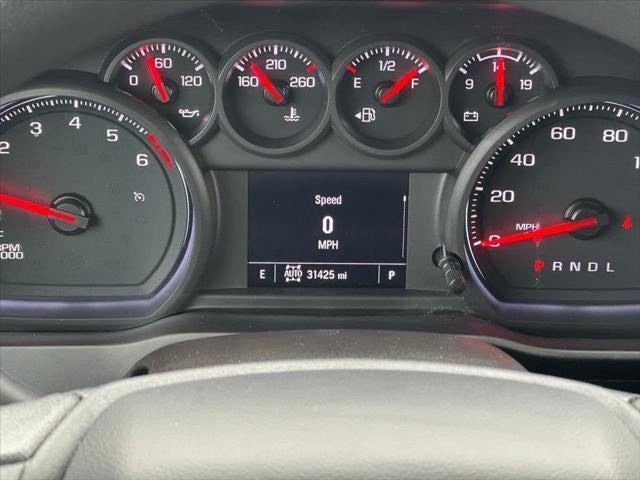 2022 Chevrolet Silverado 1500 4WD Crew Cab Short Bed Custom