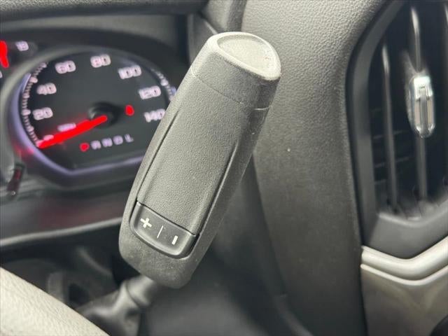 2022 Chevrolet Silverado 1500 4WD Crew Cab Short Bed Custom