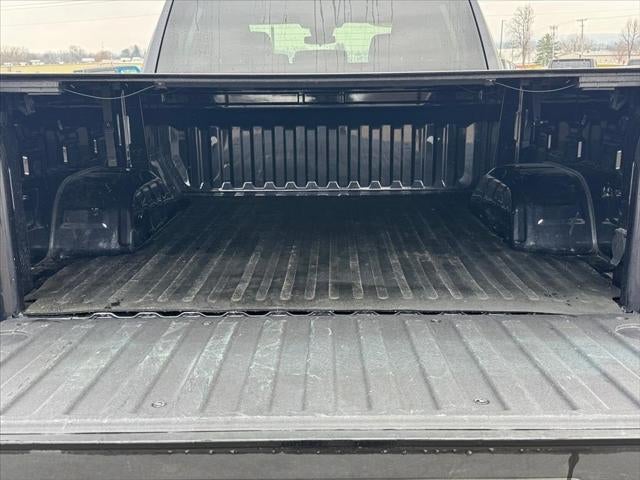2022 Chevrolet Silverado 1500 4WD Crew Cab Short Bed Custom