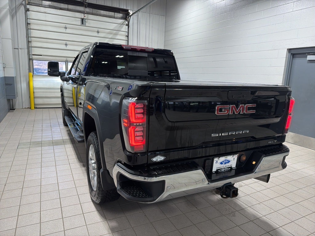 2023 GMC Sierra 3500HD 4WD Crew Cab Standard Bed SLT