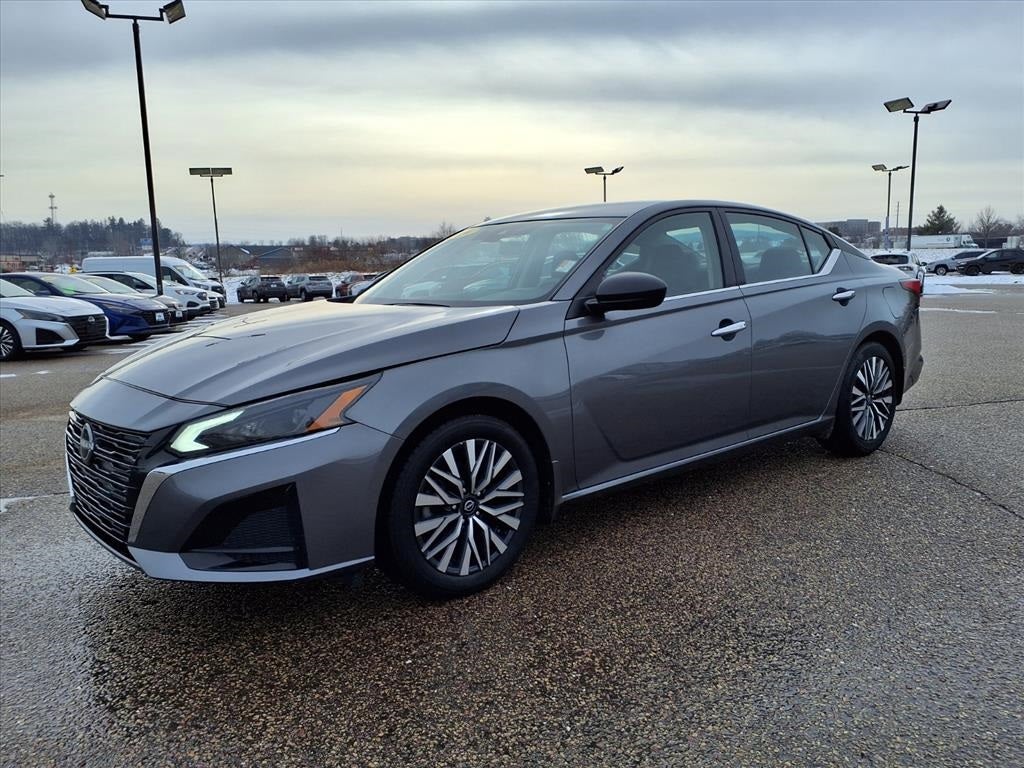 2024 Nissan Altima SV FWD