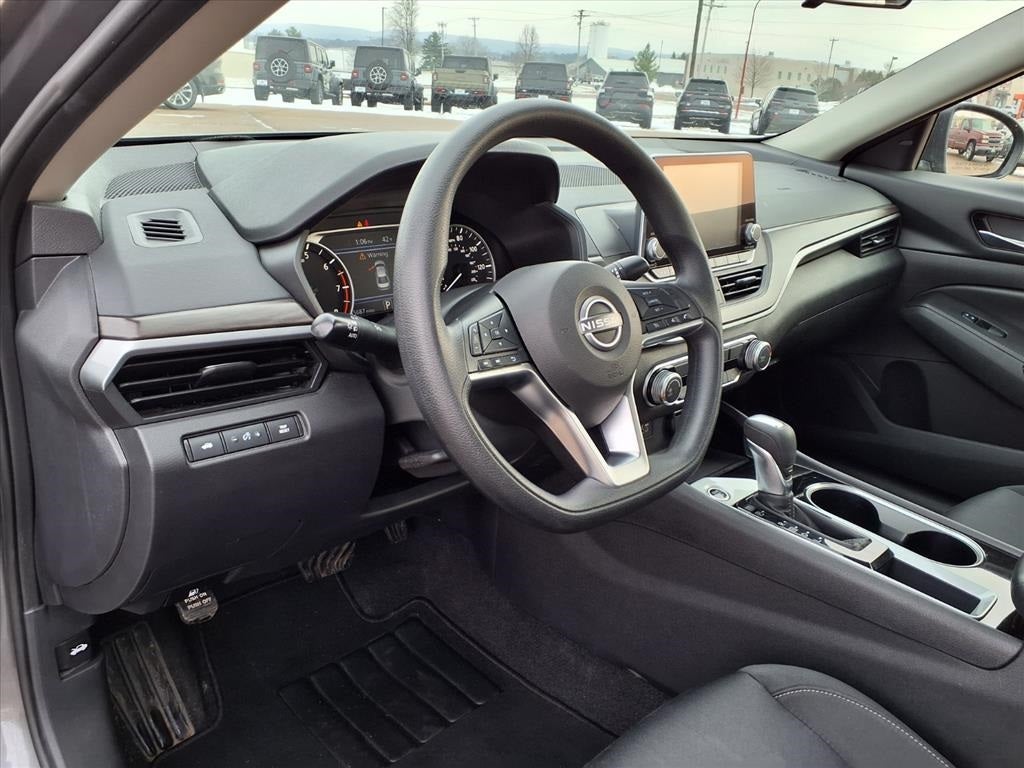 2024 Nissan Altima SV FWD