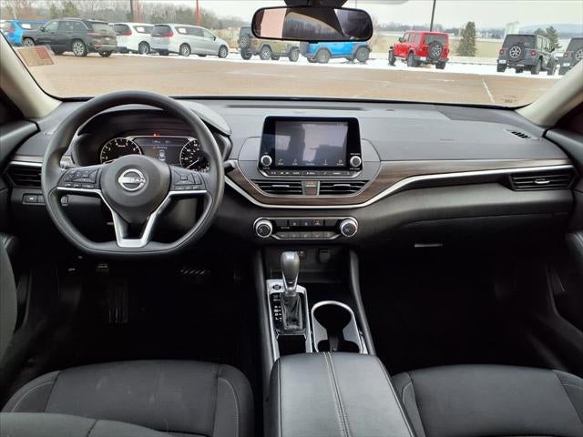 2024 Nissan Altima SV FWD