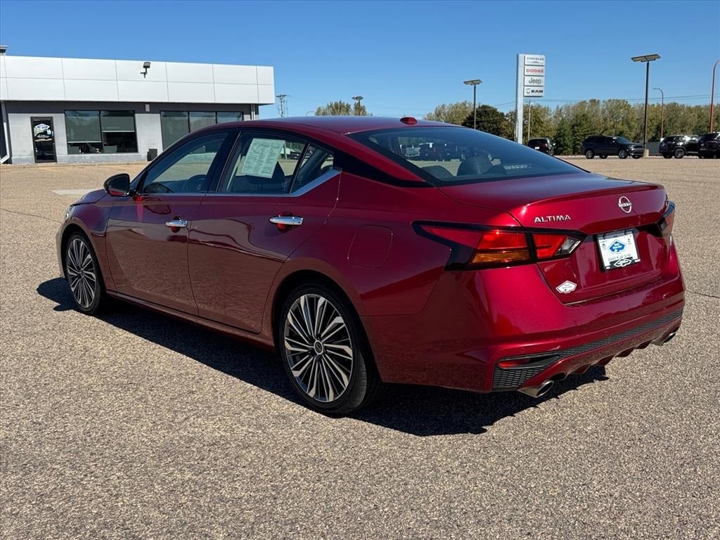 2023 Nissan Altima SL FWD