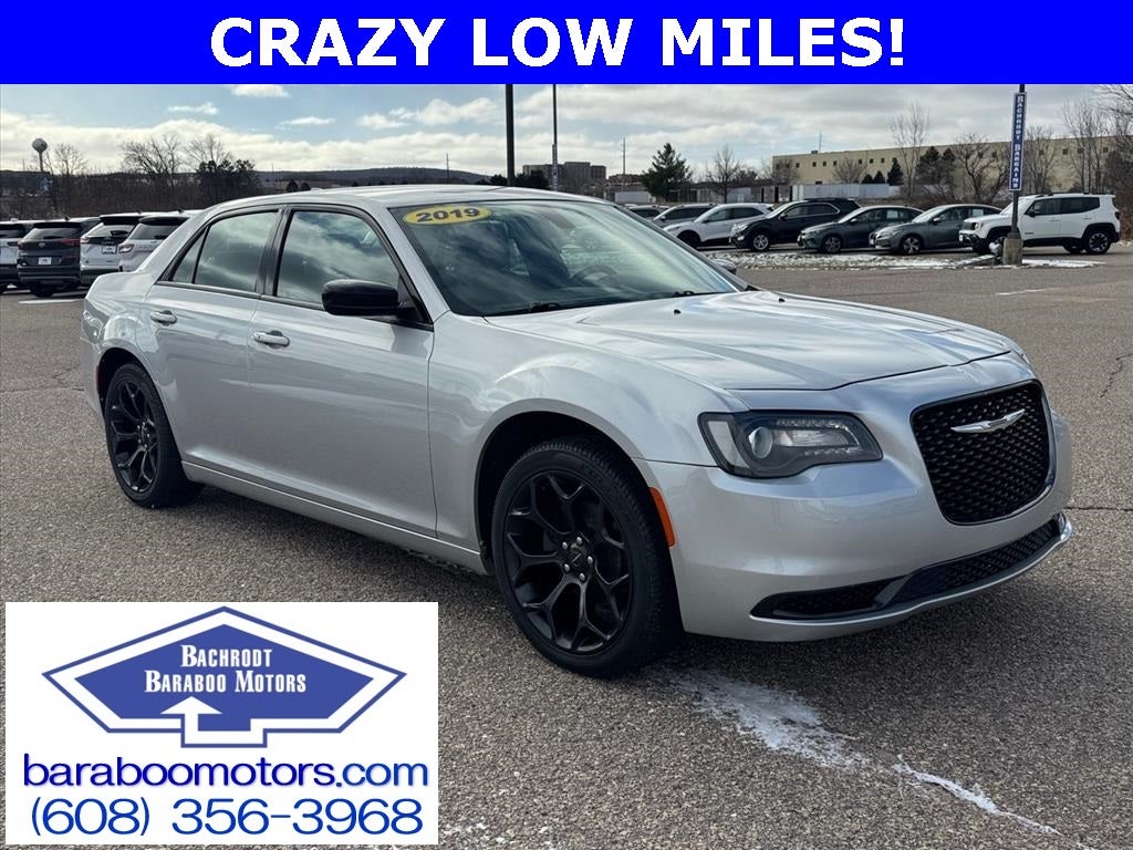 2019 Chrysler 300 Touring
