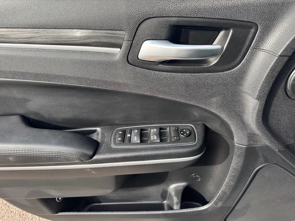 2019 Chrysler 300 Touring