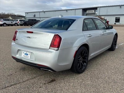 2019 Chrysler 300 Touring