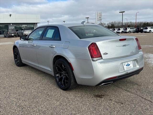 2019 Chrysler 300 Touring