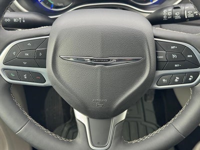 2023 Chrysler Pacifica Hybrid Touring L