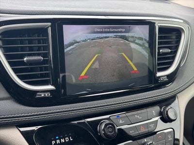 2023 Chrysler Pacifica Hybrid Touring L