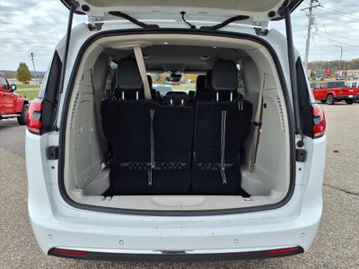 2024 Chrysler Pacifica Hybrid Select