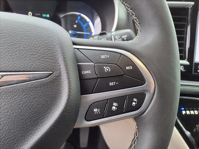 2024 Chrysler Pacifica Hybrid Select