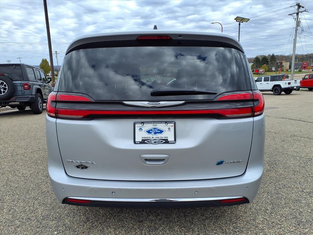 2024 Chrysler Pacifica Hybrid Select