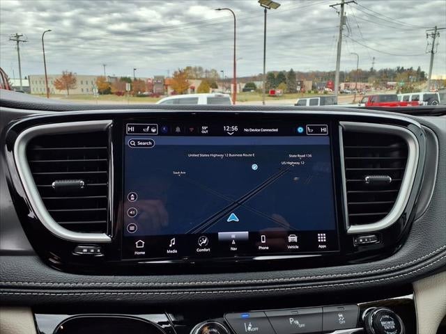 2024 Chrysler Pacifica Hybrid Select