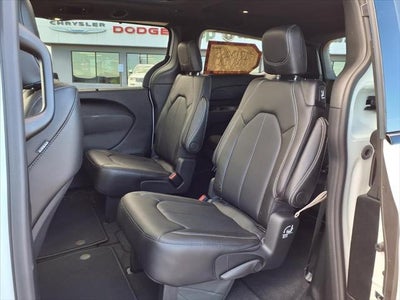 2026 Chrysler Pacifica PACIFICA SELECT AWD