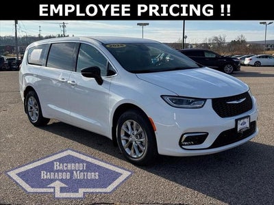 2026 Chrysler Pacifica PACIFICA SELECT AWD