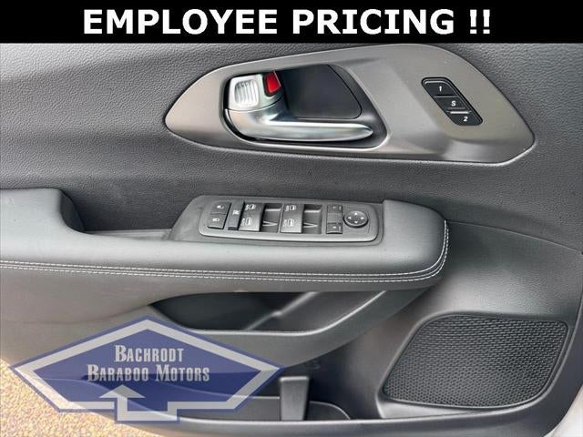 2026 Chrysler Pacifica PACIFICA SELECT AWD