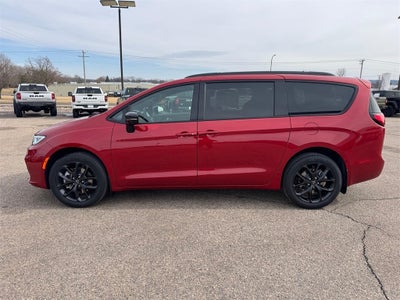 2026 Chrysler Pacifica PACIFICA SELECT AWD